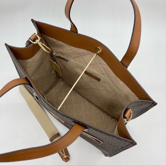 Michael Kors Large Kenly Tote Bag &Continental NWT
Wallet Wristlet | BUNDLE DEAL - Picture 6 of 9